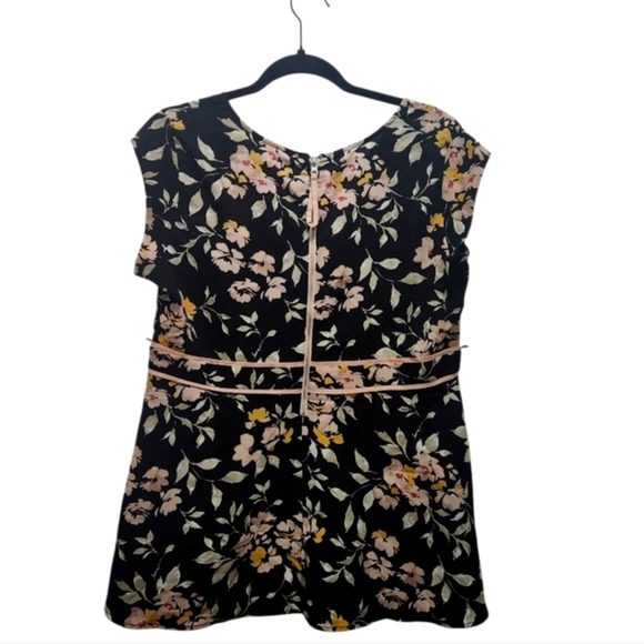 Motherhood Maternity Black Beige Floral Peplum Maternity Top Size M Zipper Back - Picture 2 of 6